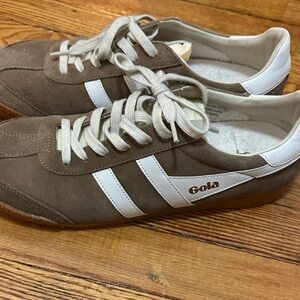 Gola Men's Brown Suede Retro Trainer with White Stripes